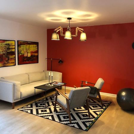 Stemningsfuld Lejlighed - 3 Minutters Gang Fra H.C. Andersens Hus Apartment Odense Exterior foto